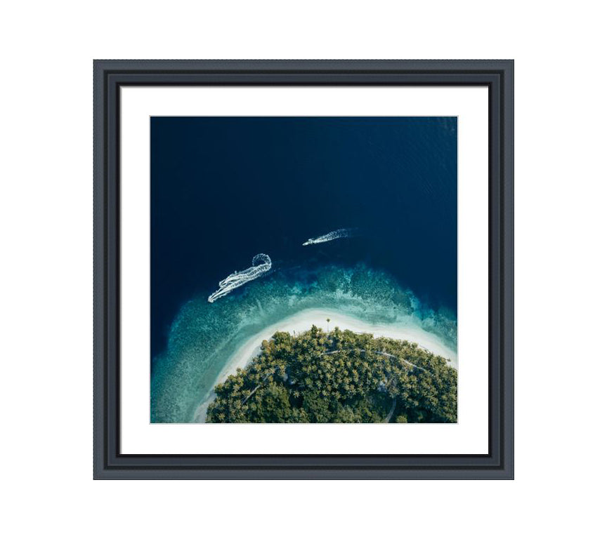208 black wooden frame beach photo