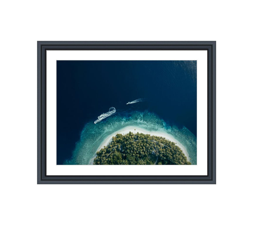 208 black wooden frame beach photo